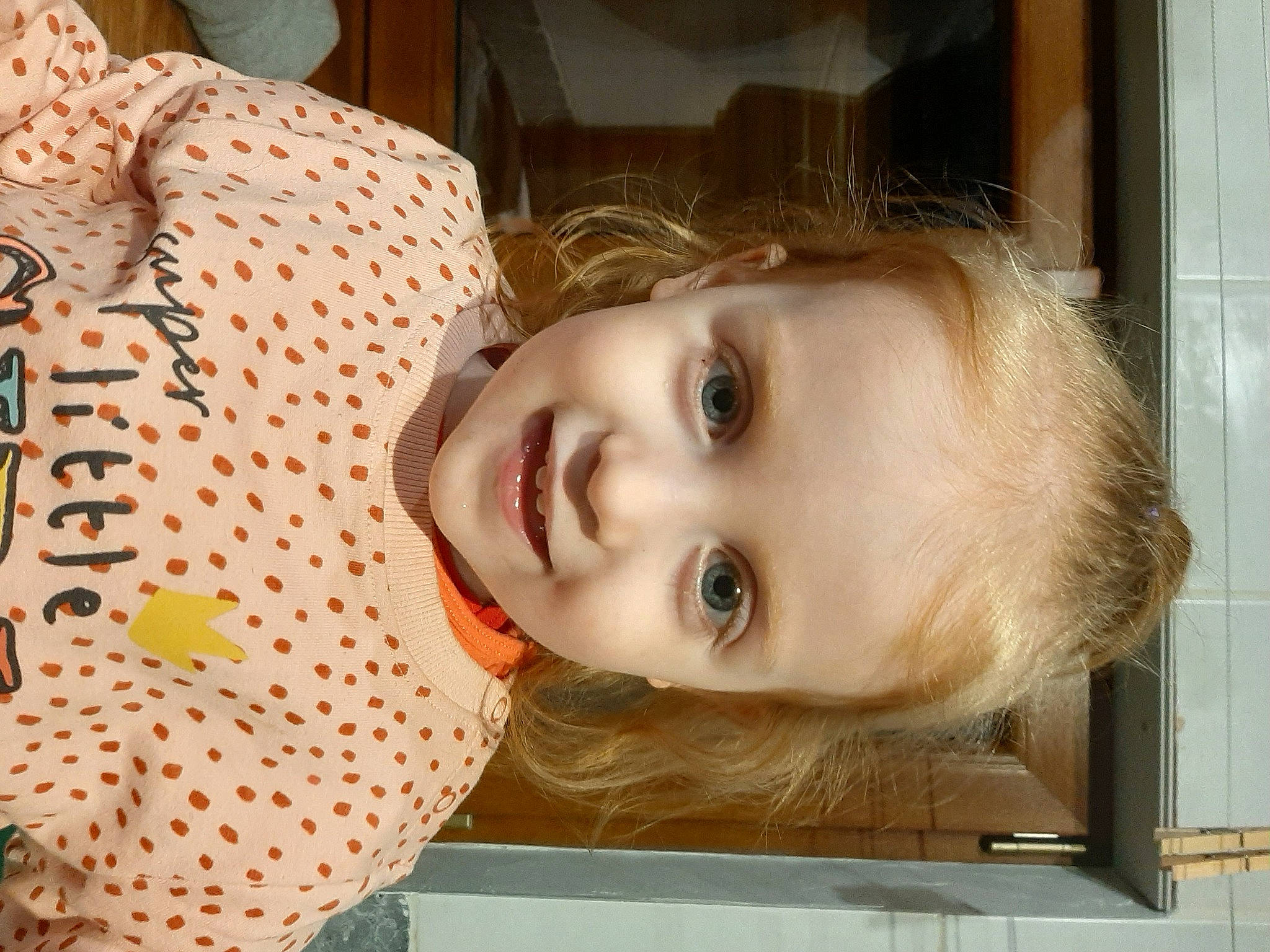 Arlina participe au concours pour gagner de l'argent avec cette photo : cheek, child, chin, eyelash, facial_expression, flooring, forehead, fun, hairstyle, happy, human, iris, jaw, joy, lip, mouth, nose, person, skin, smile