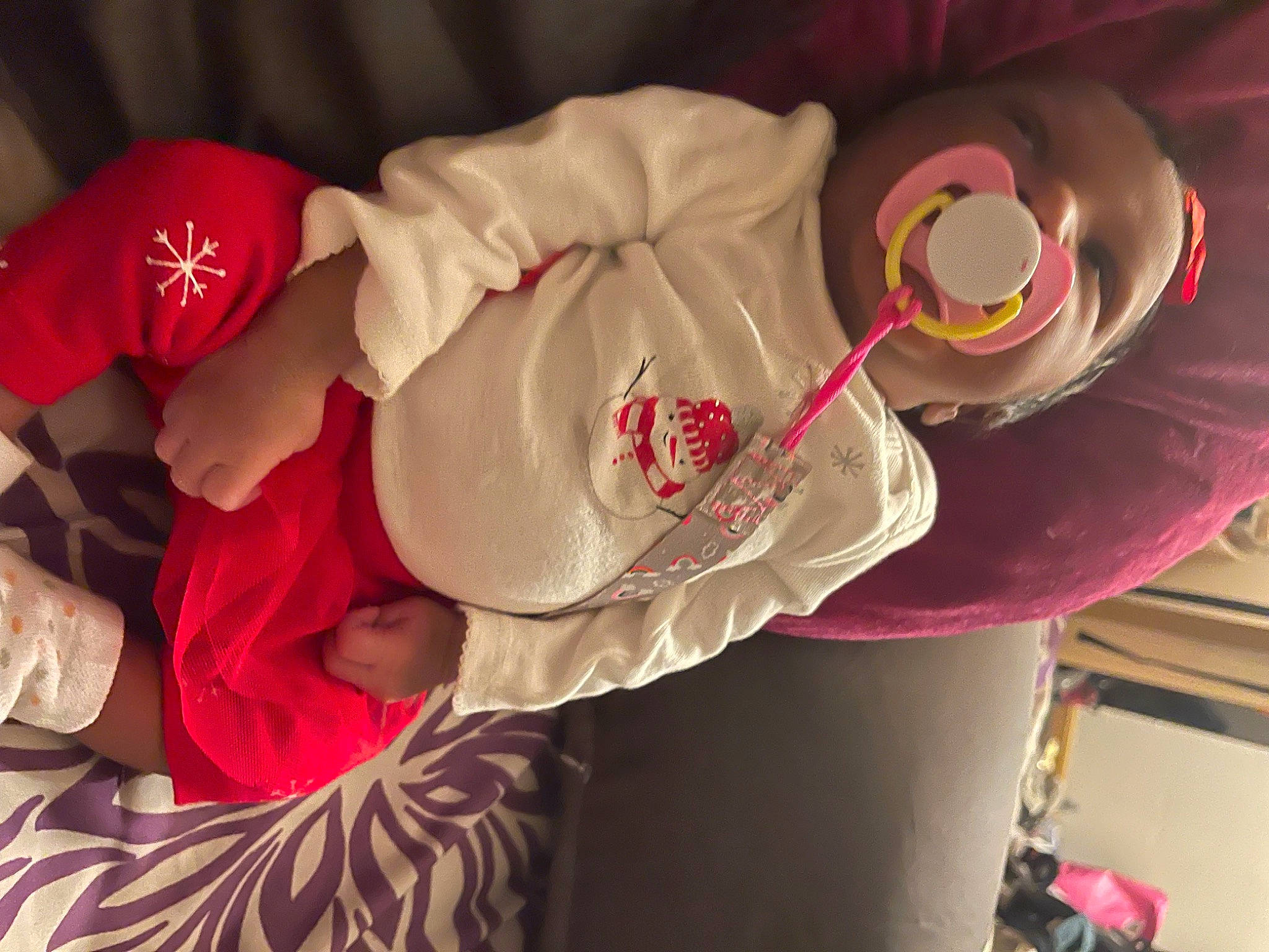 Bella is registered to the contest to win money with this photo: baby, coffee_cup, comfort, costume_hat, cup, drinkware, elbow, event, finger, hand, hat, human_leg, person, pink, plate, serveware, sun_hat, tableware, teacup, thigh