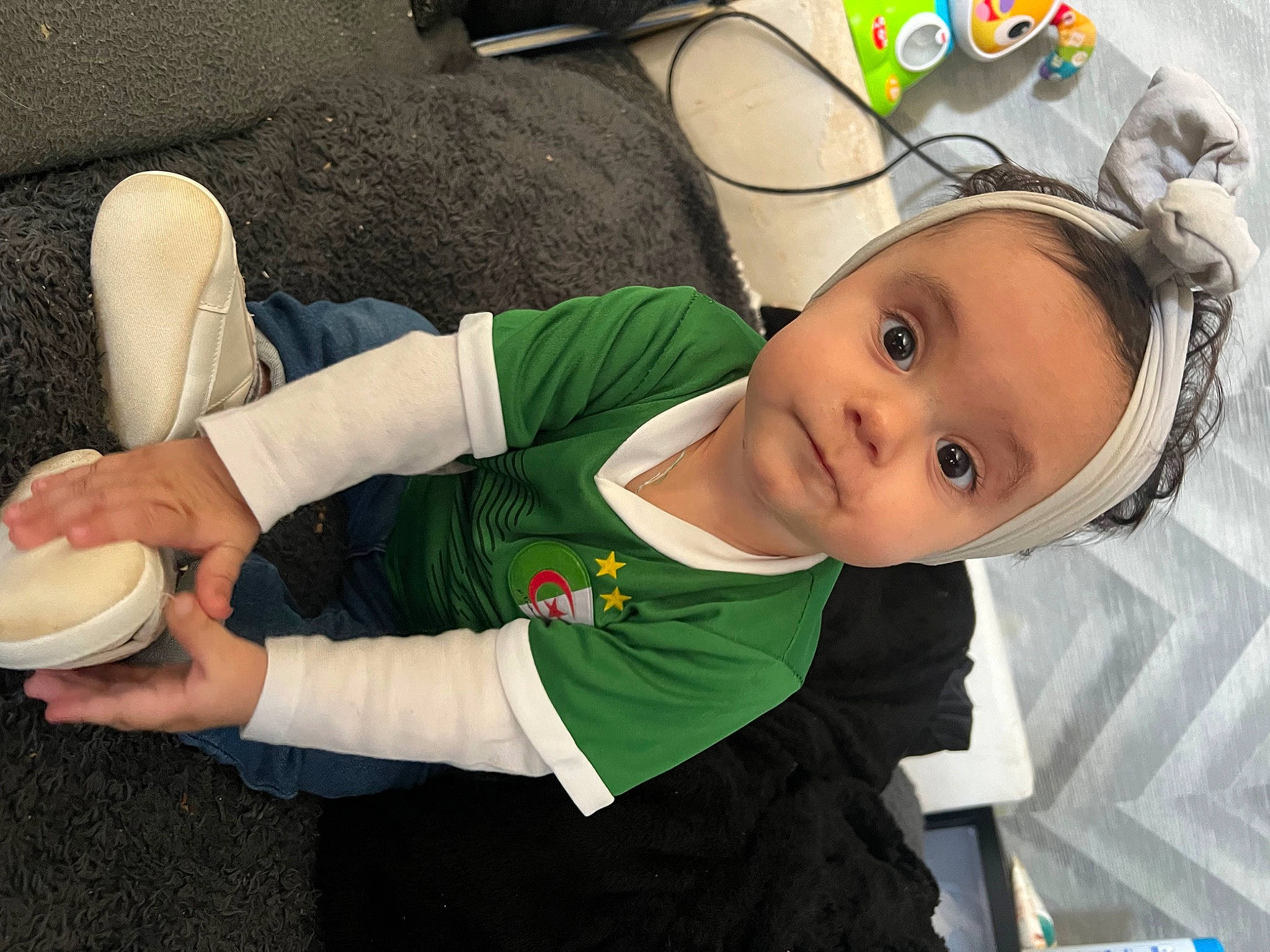 Maria a rejoint le concours — aidez-le/la à gagner de superbes lots ! baby, baby_toddler_clothing, child, costume, cup, dishware, drink, elbow, event, food, ingredient, person, serveware, thumb, toddler