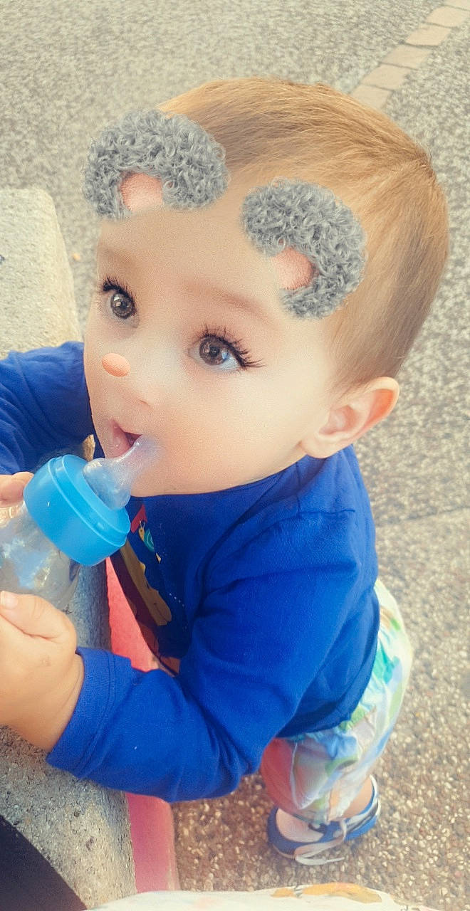 Kaïs a rejoint le concours — aidez-le/la à gagner de superbes lots ! baby, blond, blue, cheek, child, ear, eye, face, forehead, hair, hair_accessory, hairstyle, head, lip, nose, person, play, skin, toddler