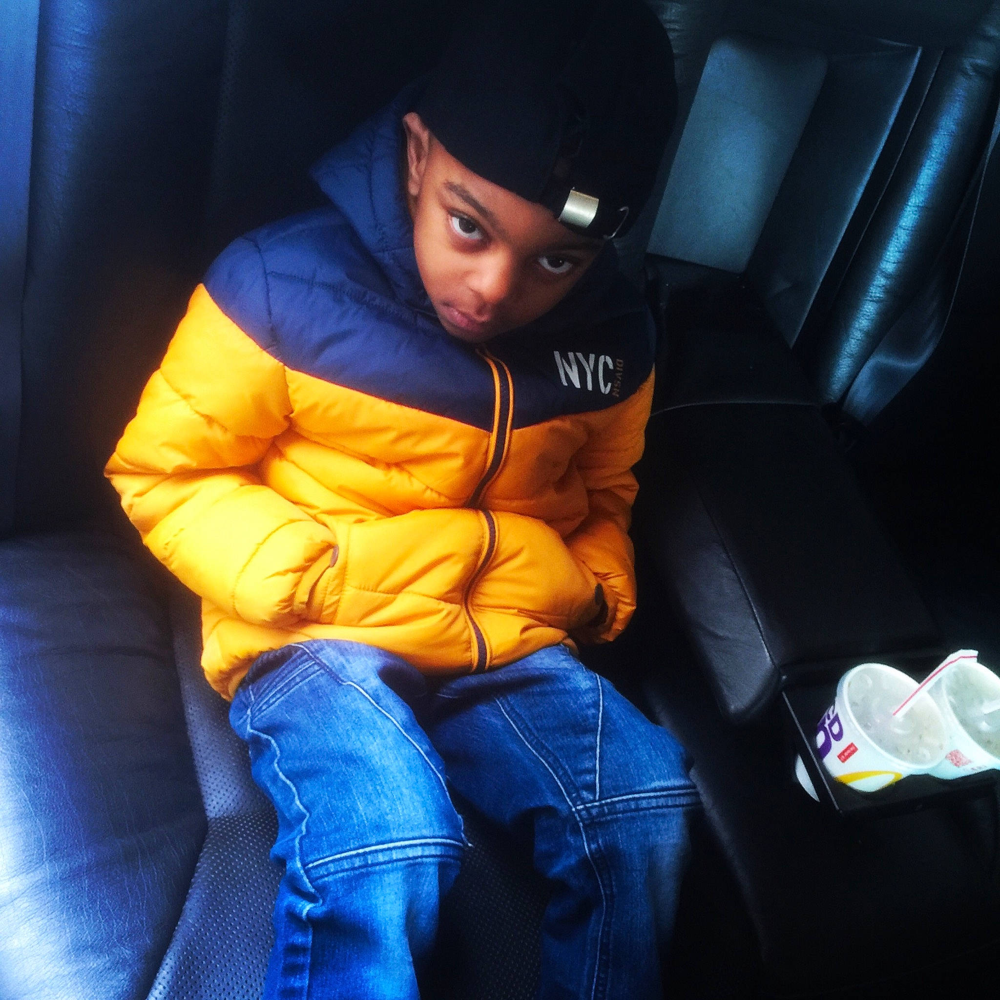 Jarod participe au concours pour gagner de l'argent avec cette photo : blue, boy, child, cool, fun, human, person, product, sitting, toddler, yellow