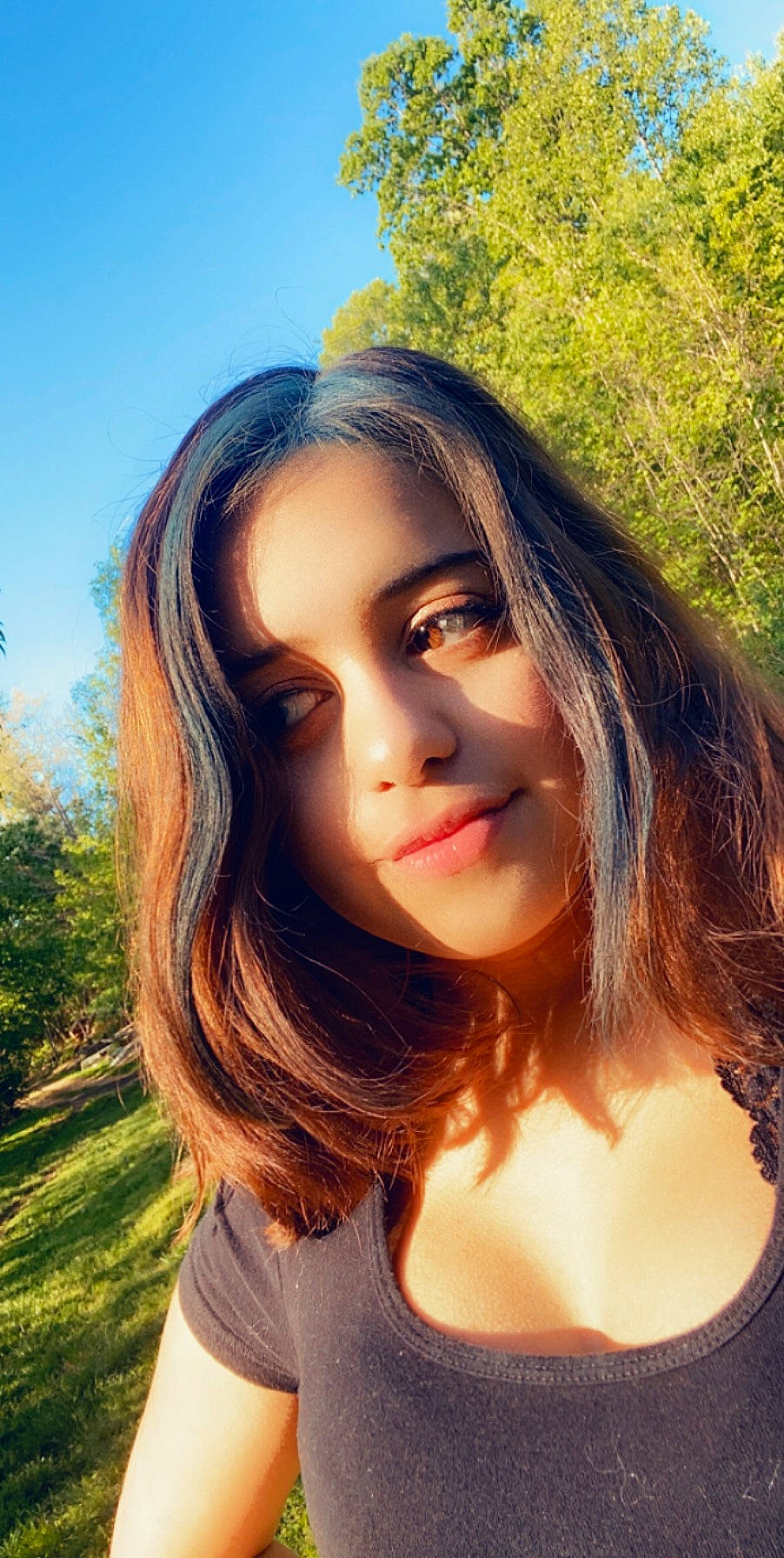 Amanda is registered to the contest to win money with this photo: beauty, black_hair, blond, brown_hair, eye, eyebrow, face, grass, hair, hair_coloring, hairstyle, layered_hair, lip, long_hair, people_in_nature, person, photography, smile, summer, sunlight