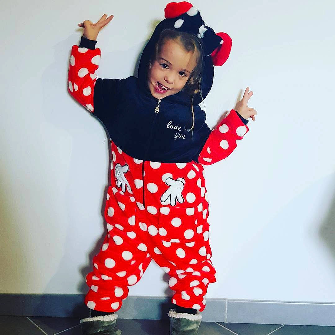 Leelou a rejoint le concours — aidez-le/la à gagner de superbes lots ! baby_toddler_clothing, child, clothing, costume, design, joy, pajamas, pattern, person, polka_dot, sleeve, toddler