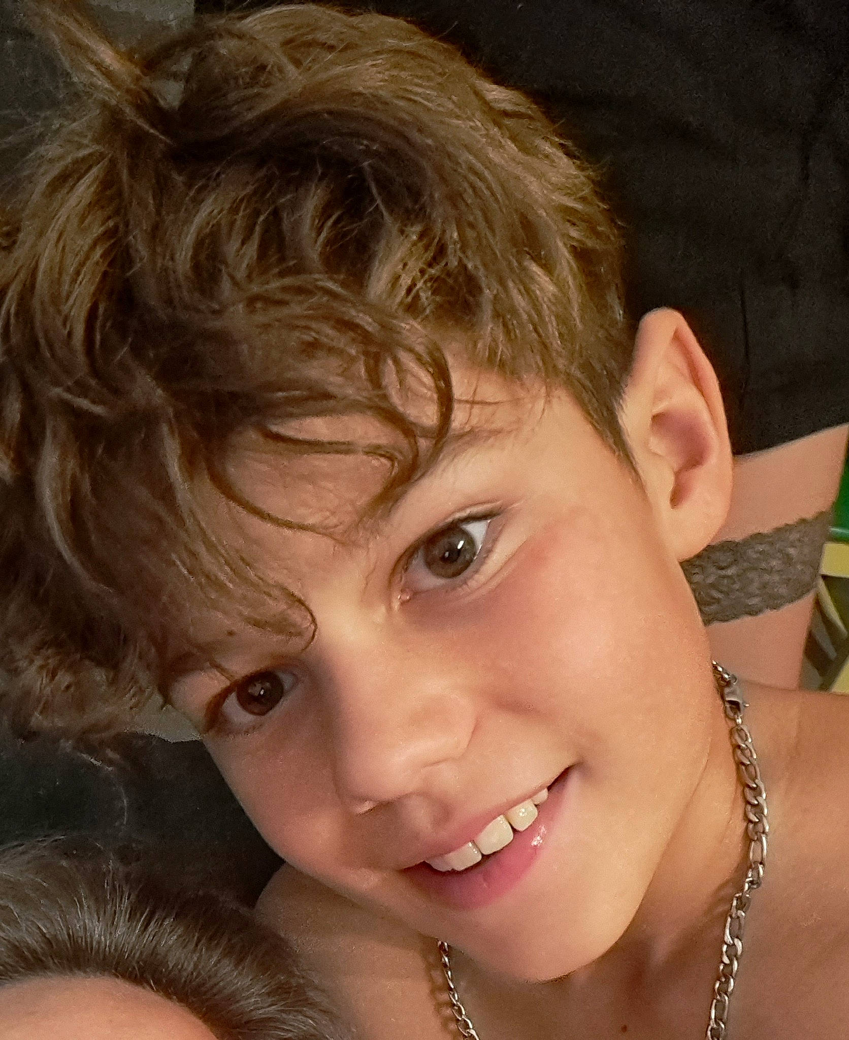 Lino a rejoint le concours — aidez-le/la à gagner de superbes lots ! cheek, chin, ear, eye, eyebrow, eyelash, face, forehead, hair, head, jaw, joy, lip, mouth, muscle, neck, nose, person, shoulder, skin