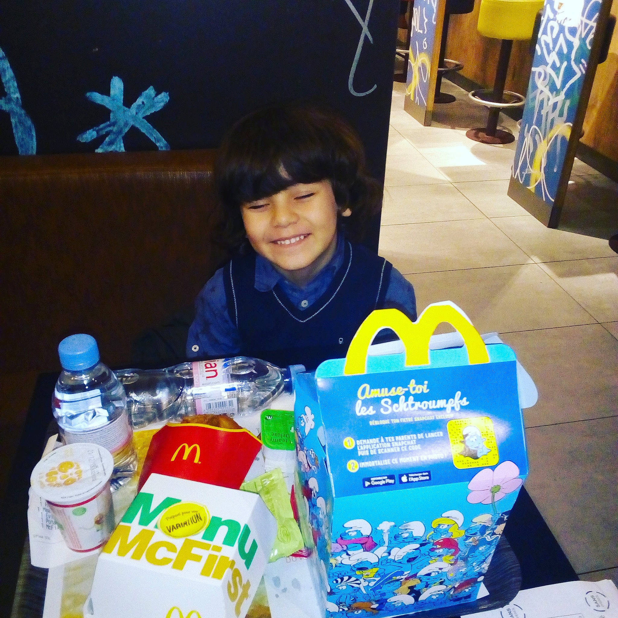 Kader a rejoint le concours — aidez-le/la à gagner de superbes lots ! child, cuisine, eating, food, fun, joy, person, plastic, product, snack, toddler, toy