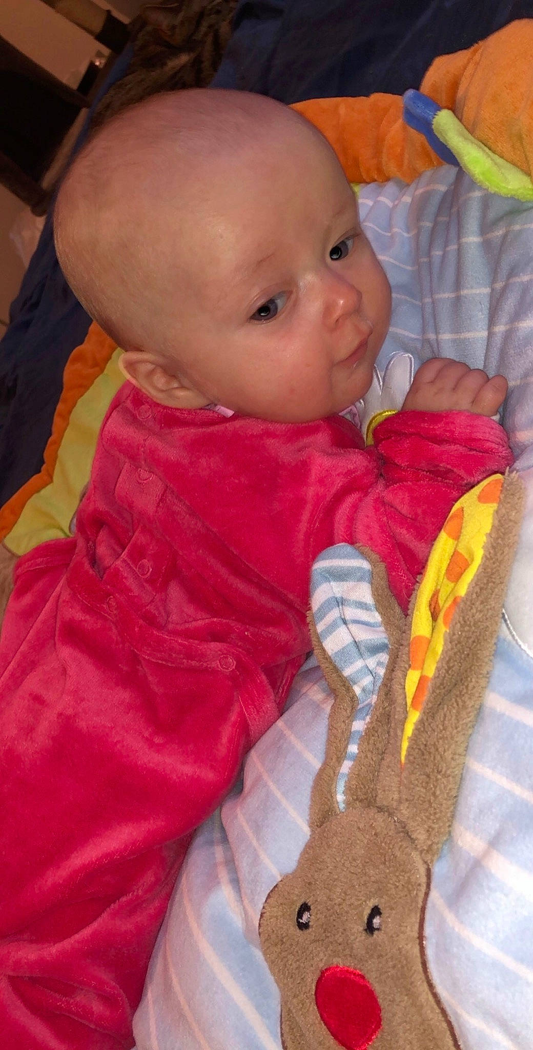 Maïly a rejoint le concours — aidez-le/la à gagner de superbes lots ! baby, blanket, cheek, child, head, nap_mat, person, product, skin, textile, toddler