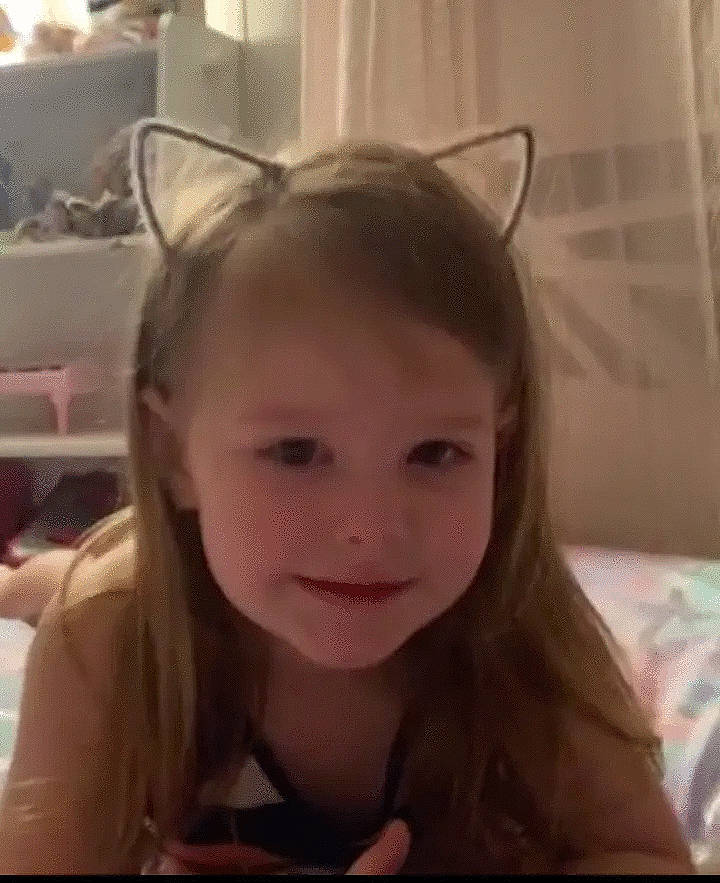 Kimberly is registered to the contest to win money with this photo: blond, cheek, child, ear, eyebrow, eyelash, flash_photography, hair, hairstyle, happy, head, iris, jaw, lip, mouth, nose, person, selfie, skin, smile