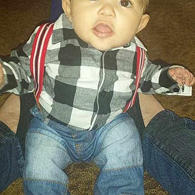 Aiden is registered to the contest to win money with this photo: