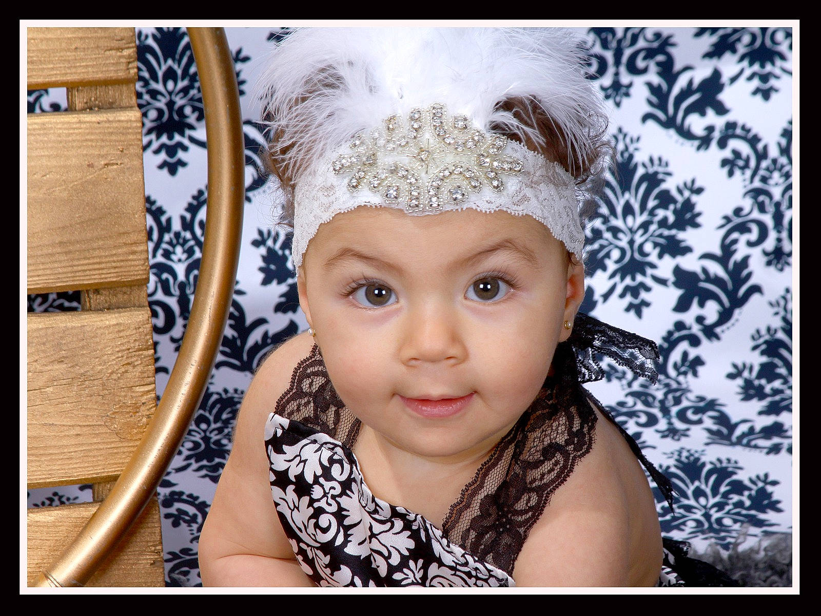 Noha participe au concours pour gagner de l&#x27;argent avec cette photo : beauty, child, ear, eye, eyebrow, eyelash, forehead, girl, hair_accessory, head, headgear, headpiece, headwear, jewellery, person, portrait_photography, skin, smile