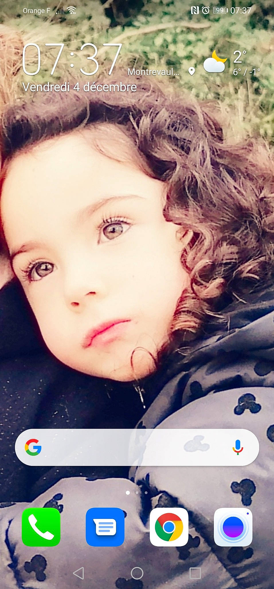 Katalhéya a rejoint le concours — aidez-le/la à gagner de superbes lots ! baby_toddler_clothing, brown_hair, button, cheek, child, child_model, chin, eyebrow, eyelash, forehead, hairstyle, iris, jaw, lip, nose, person, portrait, portrait_photography, skin