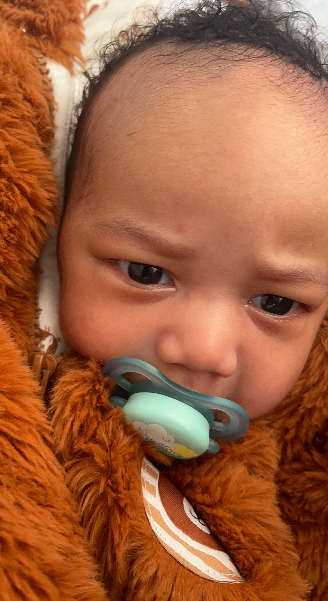 Mamady participe au concours pour gagner de l'argent avec cette photo : baby, beauty, cheek, chin, close_up, ear, eyelash, facial_expression, happy, human, iris, lip, mammal, mouth, nose, organ, people, person, skin, smile