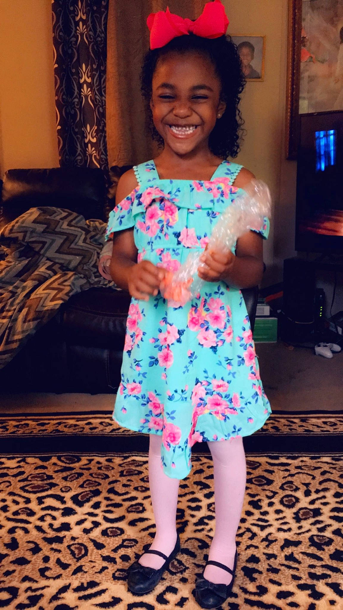 Sole is registered to the contest to win money with this photo: child, dress, head, joy, person, shoe, smile, toddler, turquoise