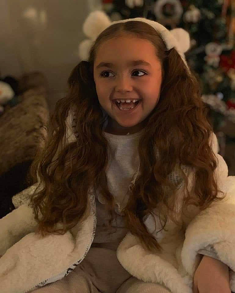 Cienna joined the competition — help win amazing prizes! black_hair, chest, eyebrow, eyelash, facial_expression, flash_photography, hair, hairstyle, happy, head, iris, joy, layered_hair, lip, long_hair, neck, organ, person, shoulder, skin