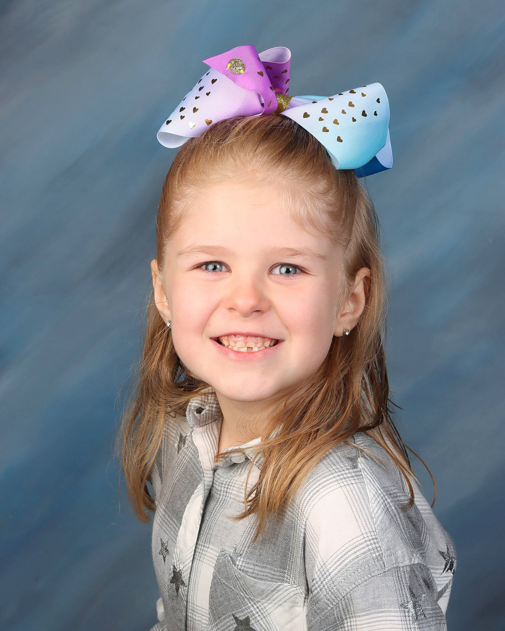 Ravyn is registered to the contest to win money with this photo: child, child_model, costume_accessory, costume_hat, ear, fashion_accessory, fun, hair_accessory, happy, head, headgear, headpiece, iris, joy, person, photography, pink, portrait_photography, skin, smile