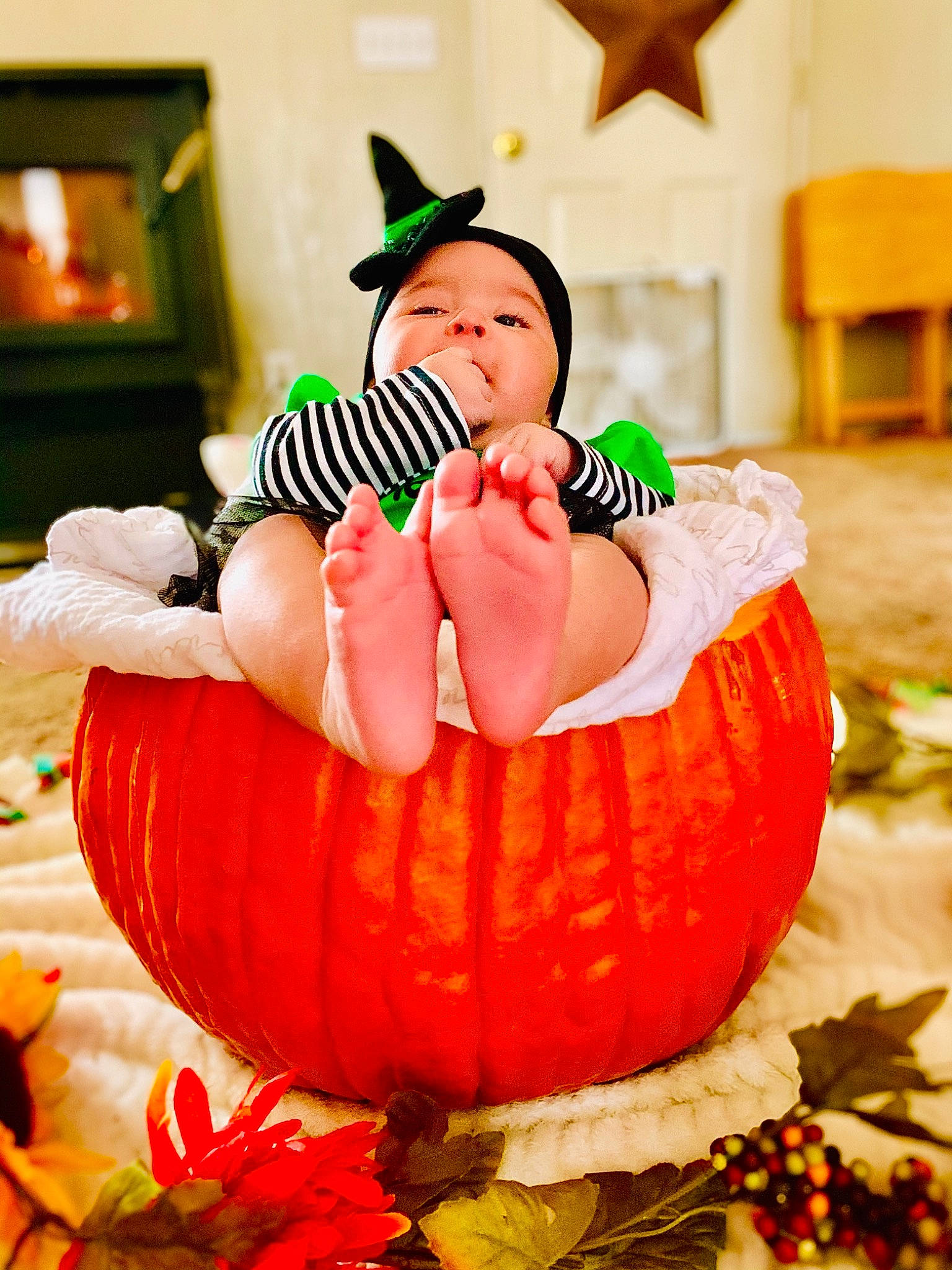 Lilianna is registered to the contest to win money with this photo: calabaza, child, entertainment, event, fruit, fun, gourd, happy, holiday, human_body, icing, ingredient, natural_foods, performing_arts, person, plant, produce, pumpkin, sweetness, thanksgiving