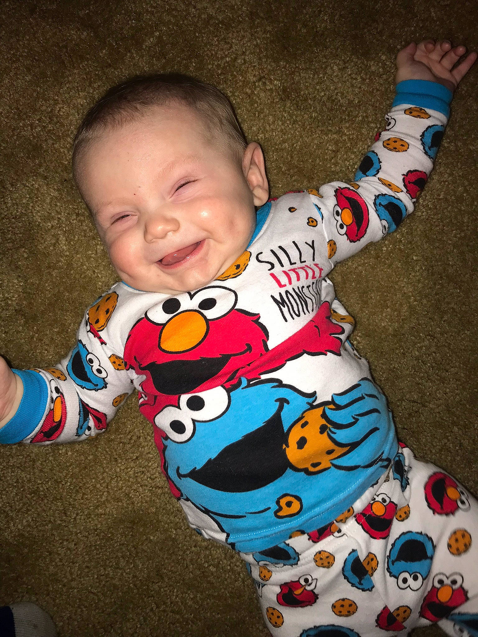 Kaeden is registered to the contest to win money with this photo: baby, baby_toddler_clothing, child, joy, person, toddler