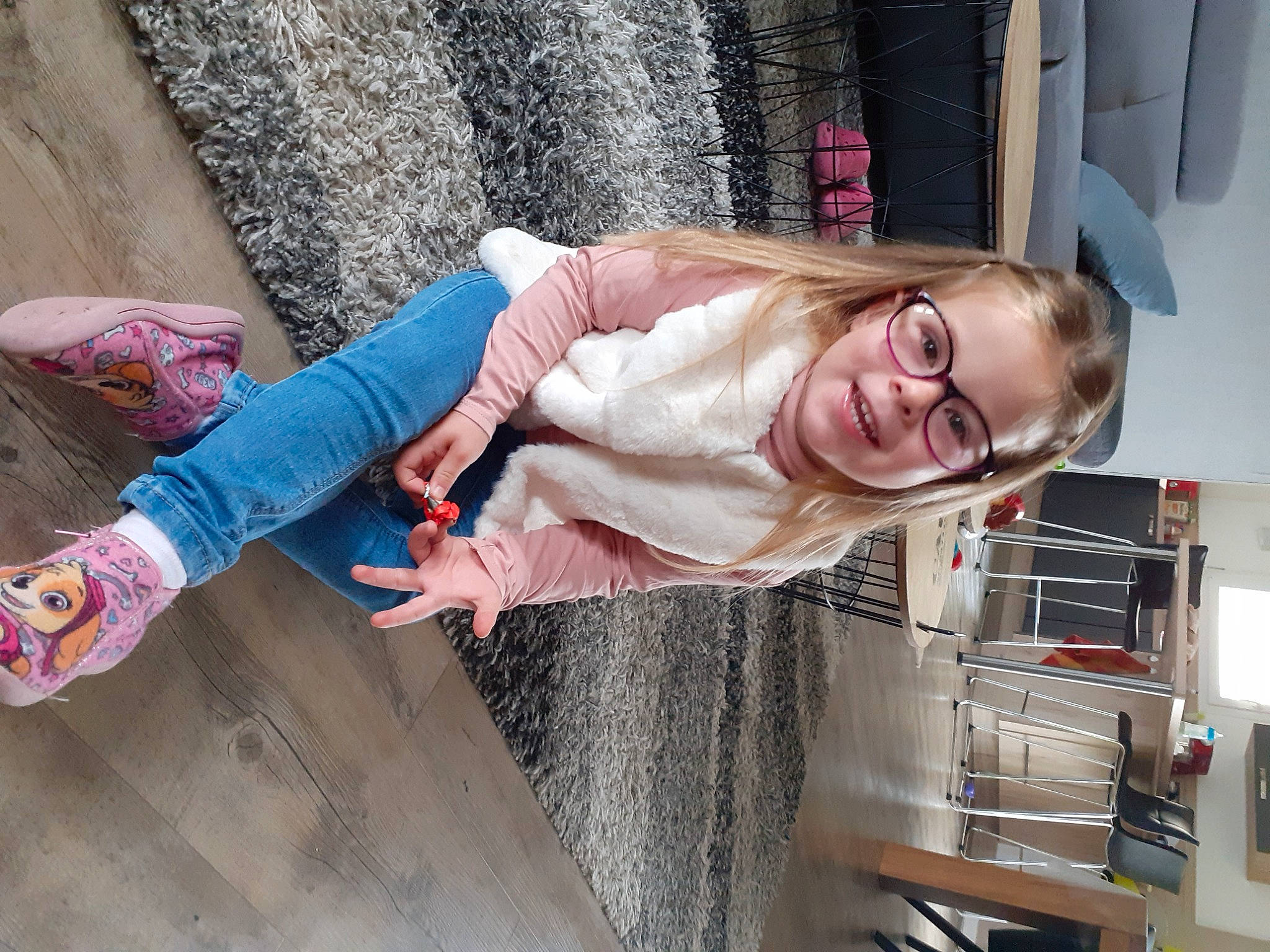 Tiphaine a rejoint le concours — aidez-le/la à gagner de superbes lots ! person