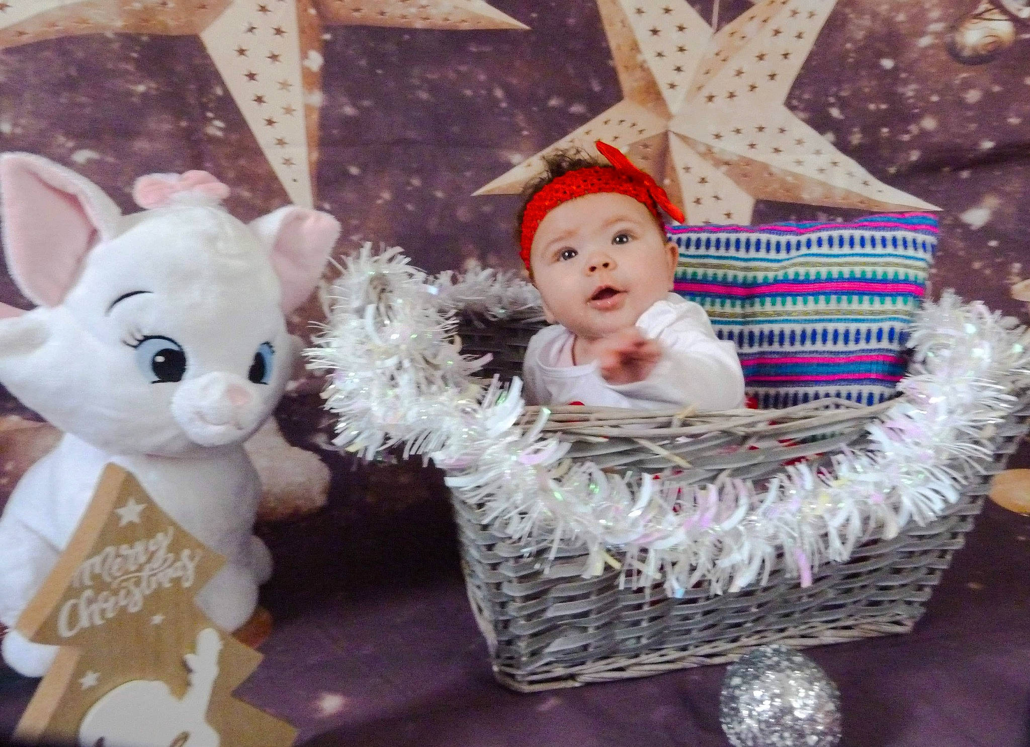 Maëlys a rejoint le concours — aidez-le/la à gagner de superbes lots ! baby, basket, child, christmas, crochet, doll, ear, fawn, gift_basket, hamper, happy, holiday, home_accessories, love, person, pink, plush, present, stuffed_toy, toy