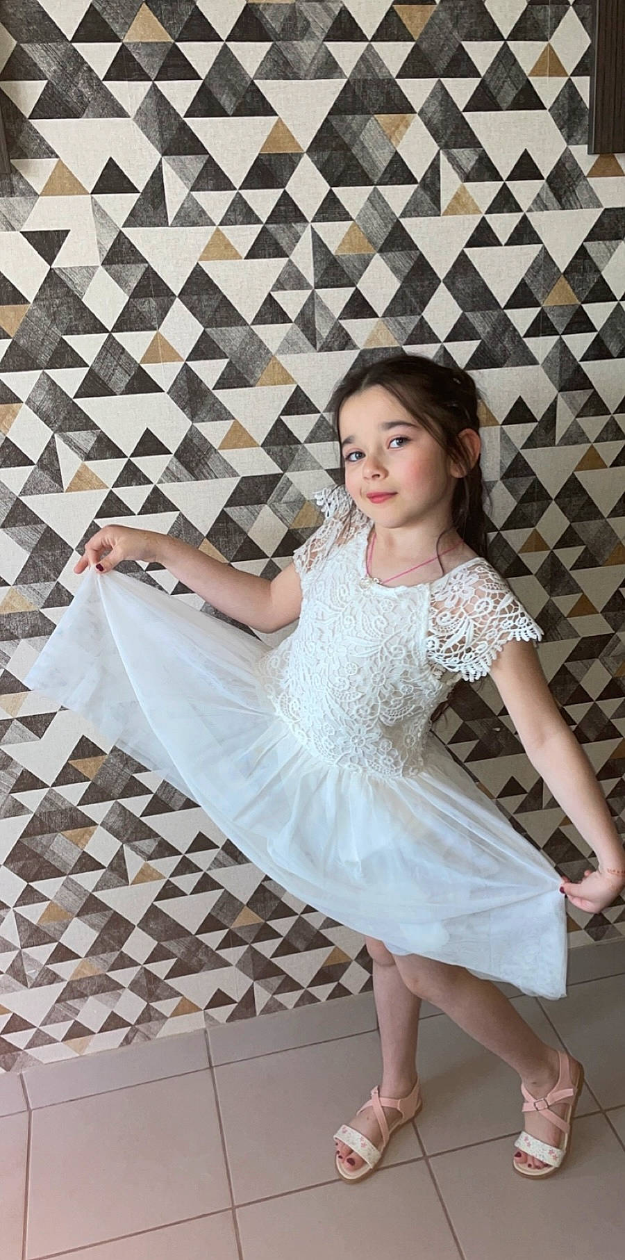 Chadliya a rejoint le concours — aidez-le/la à gagner de superbes lots ! black_hair, day_dress, dress, face, fashion, fashion_design, fashion_model, flash_photography, flooring, formal_wear, happy, joint, joy, leg, long_hair, neck, one_piece_garment, person, skin, textile