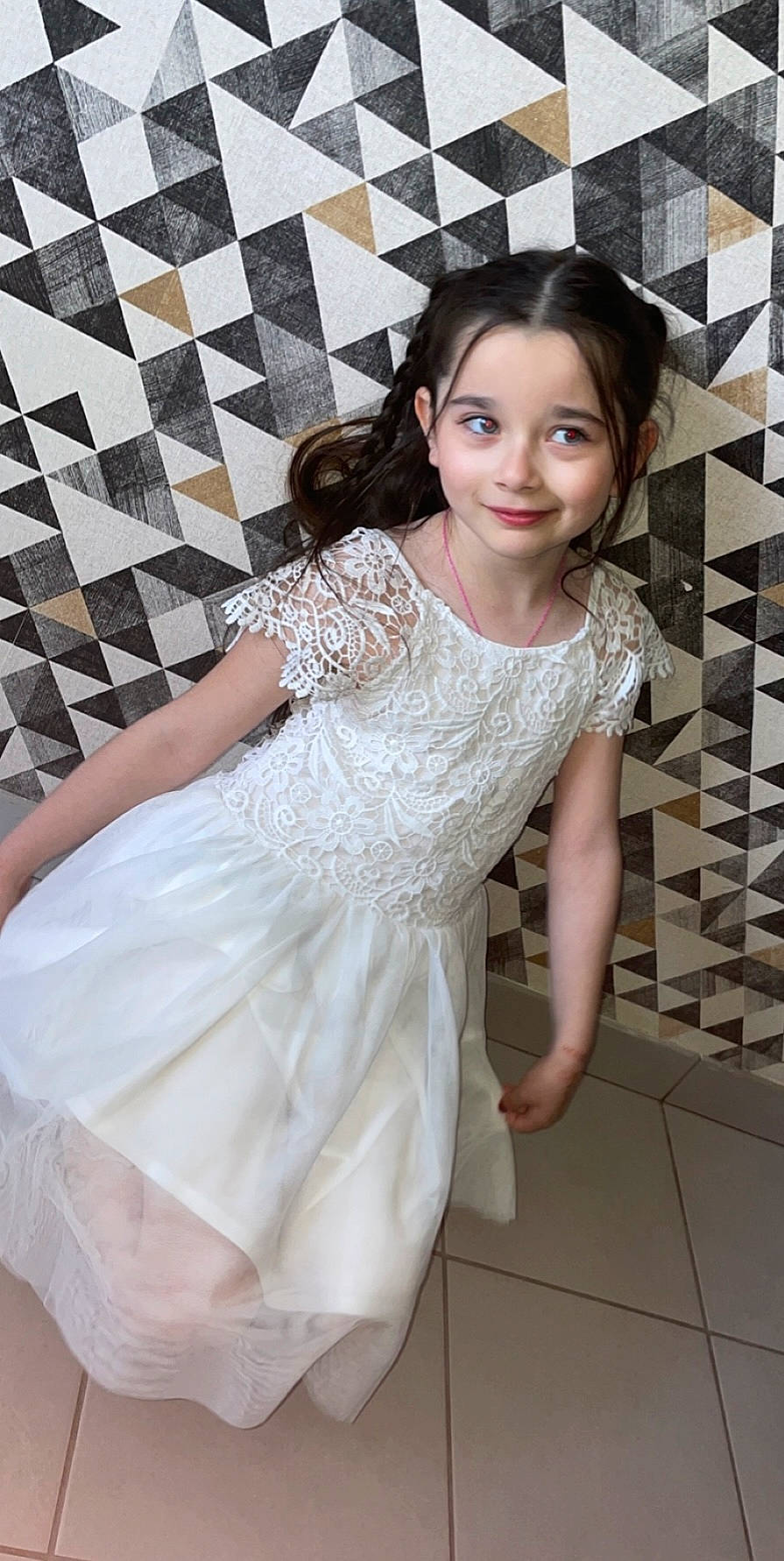 Chadliya participe au concours pour gagner de l'argent avec cette photo : beauty, bridal_accessory, bridal_clothing, bridal_party_dress, dress, embellishment, fashion_design, flash_photography, flooring, formal_wear, gown, happy, human_body, human_leg, joy, makeover, person, sleeve, thigh, waist