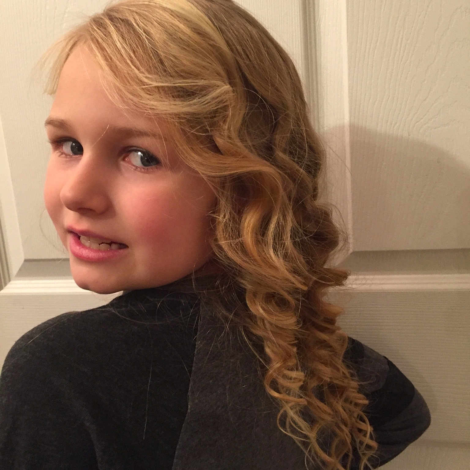 Brielle is registered to the contest to win money with this photo: beauty, blond, brown_hair, chin, feathered_hair, forehead, hair, hair_coloring, hairstyle, jaw, layered_hair, lip, long_hair, makeover, person, ringlet, shoulder, step_cutting
