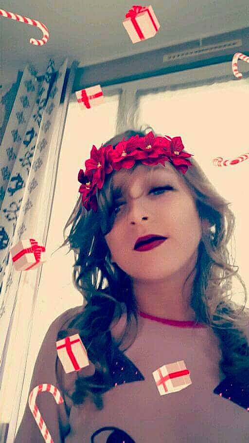 Candice participe au concours pour gagner de l'argent avec cette photo :