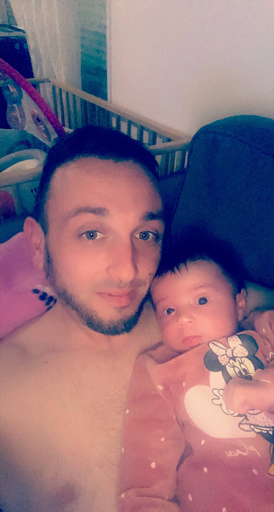 Evana a rejoint le concours — aidez-le/la à gagner de superbes lots ! arm, blue, cheek, chin, eye, eyebrow, facial_expression, forehead, hair, hairstyle, head, human, lip, mouth, muscle, neck, nose, organ, person, shoulder