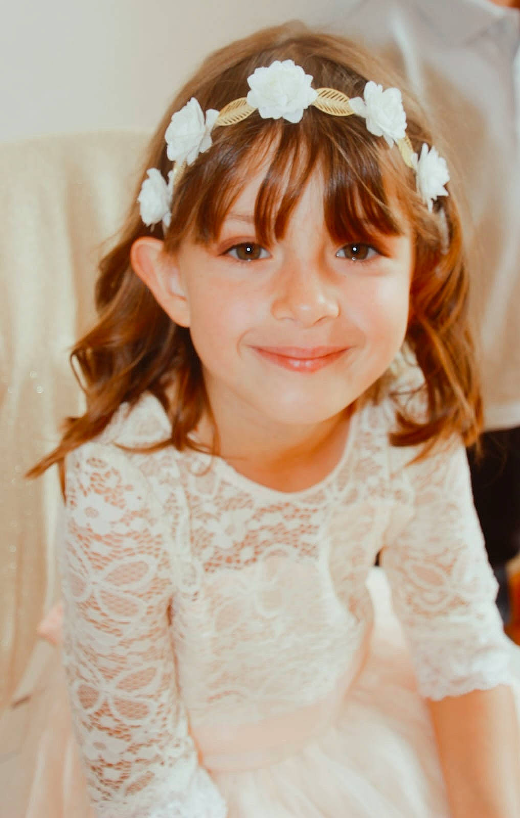 Lilia a rejoint le concours — aidez-le/la à gagner de superbes lots ! bridal_clothing, dress, embellishment, eyelash, flash_photography, gown, hair, hairstyle, happy, head, headgear, headpiece, iris, joy, person, pink, shoulder, skin, sleeve, smile