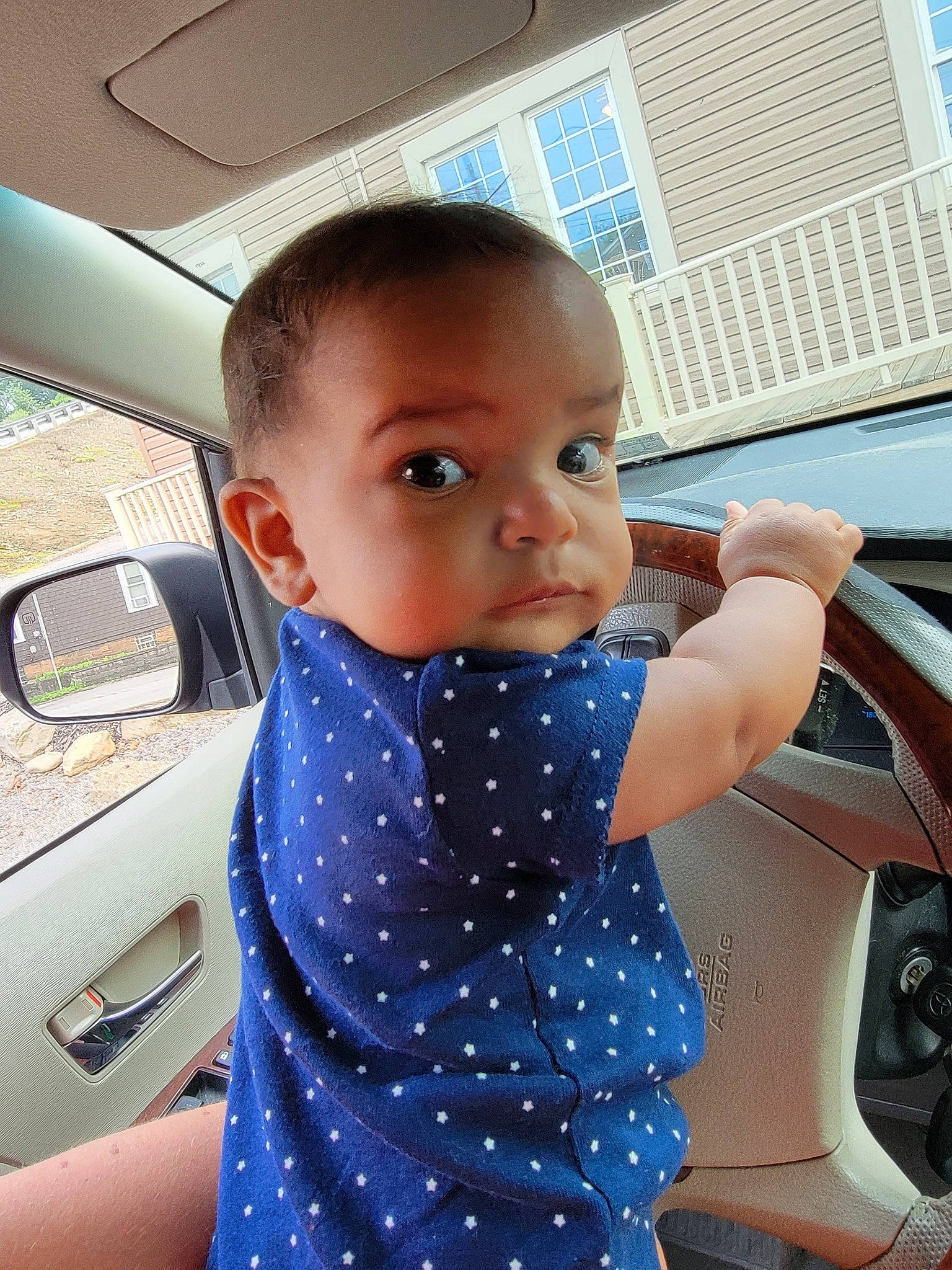 Cataleya is registered to the contest to win money with this photo: auto_part, automotive_design, automotive_exterior, automotive_window_part, baby, baby_toddler_clothing, car_seat, child, cool, electric_blue, finger, hand, motor_vehicle, neck, person, skin, sleeve, thumb, toddler, vehicle_door