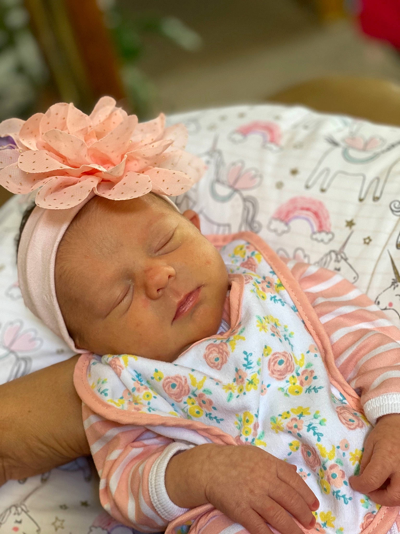 Gia is registered to the contest to win money with this photo: baby, baby_sleeping, bedtime, birth, child, hair_accessory, headband, headgear, nap, person, skin, sleep, toddler