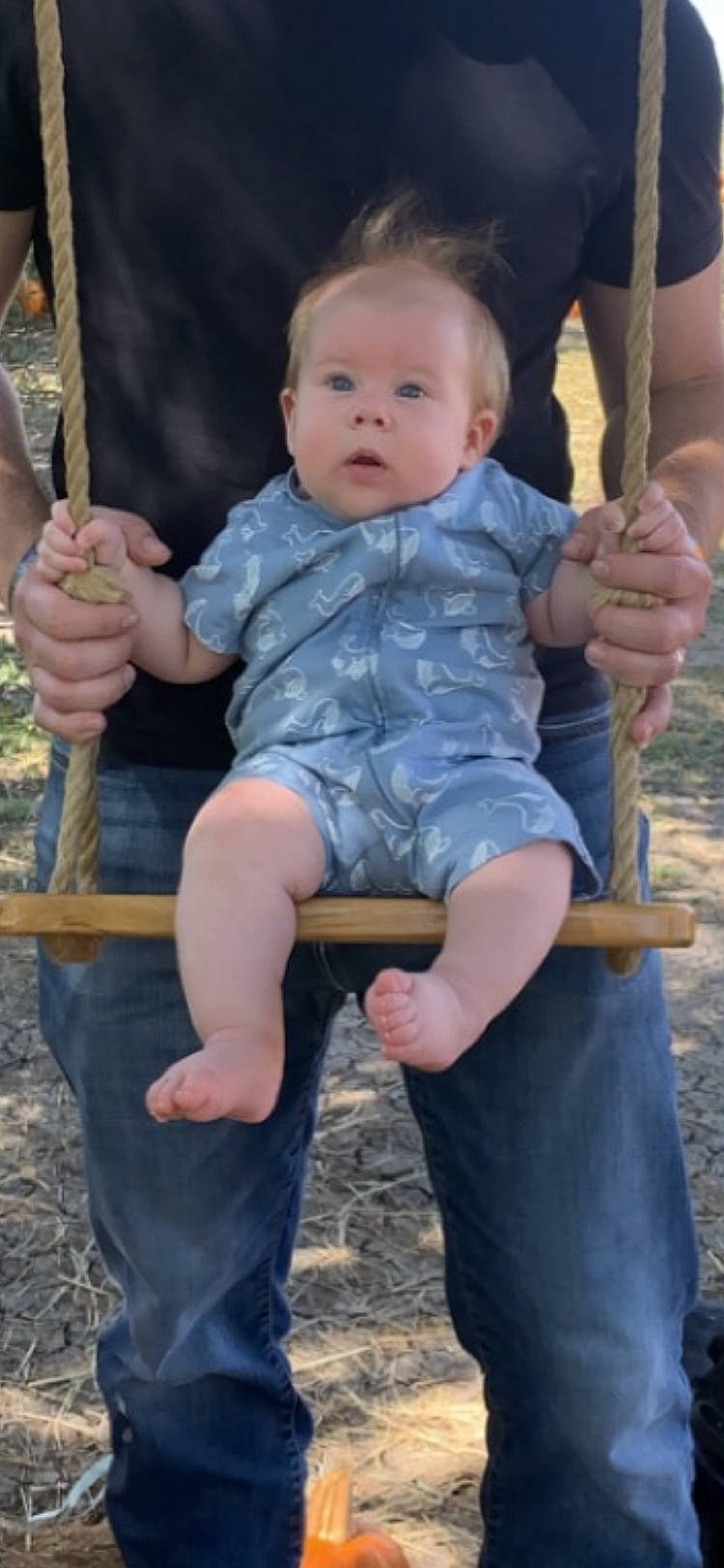 Bjorn is registered to the contest to win money with this photo: baby, baby_toddler_clothing, cheek, chin, eye, face, finger, fun, gesture, grass, hand, head, leg, organ, person, photograph, skin, sleeve, standing, thumb