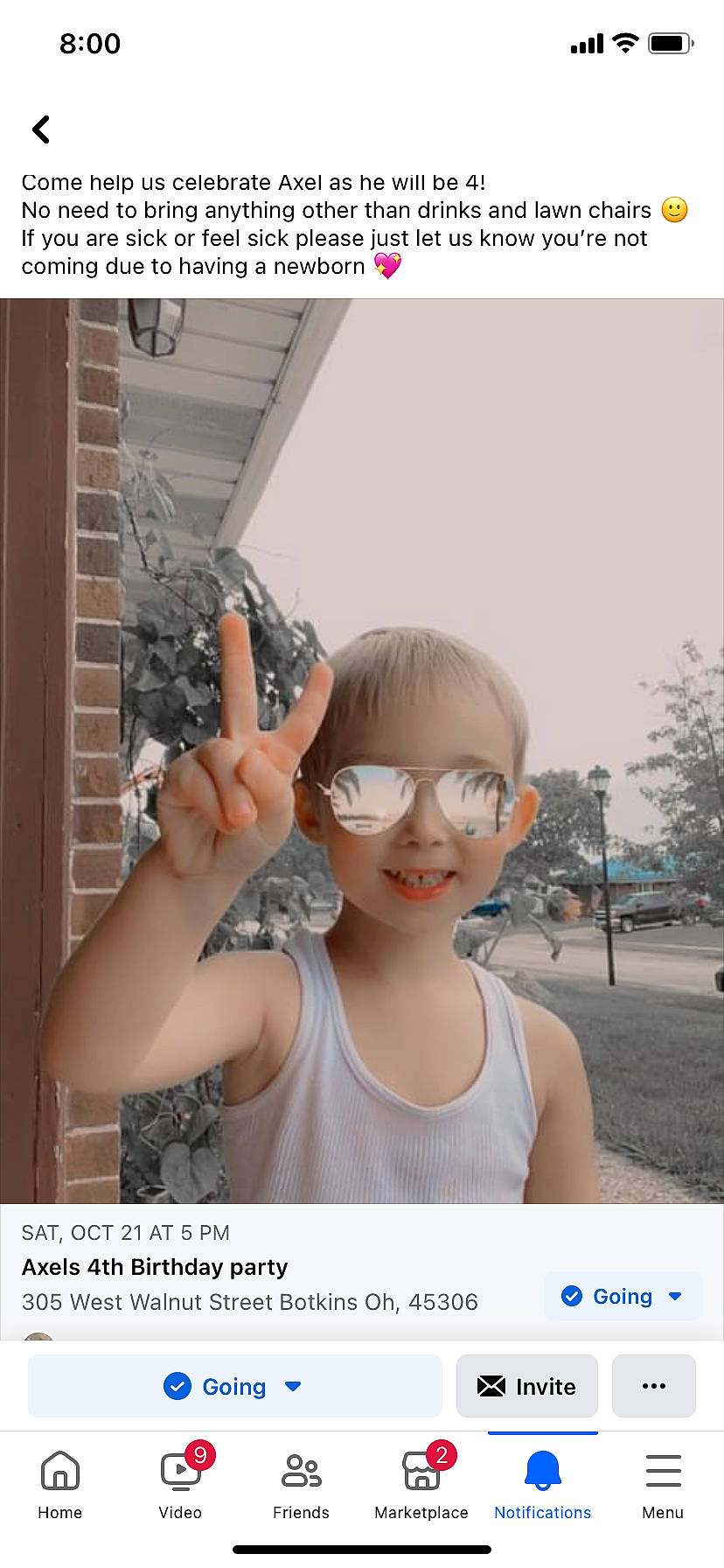 Axel is registered to the contest to win money with this photo: adaptation, beauty, design, eyewear, facial_expression, finger, font, gesture, happy, leisure, person, photo_caption, product, sky, smile, snapshot, stock_photography, thumb, toddler, travel