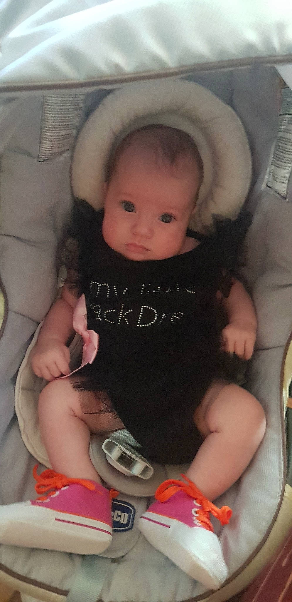 Eden a rejoint le concours — aidez-le/la à gagner de superbes lots ! baby, baby_products, baby_toddler_clothing, cheek, child, eye, head, iris, leg, nose, person, product, skin, toddler