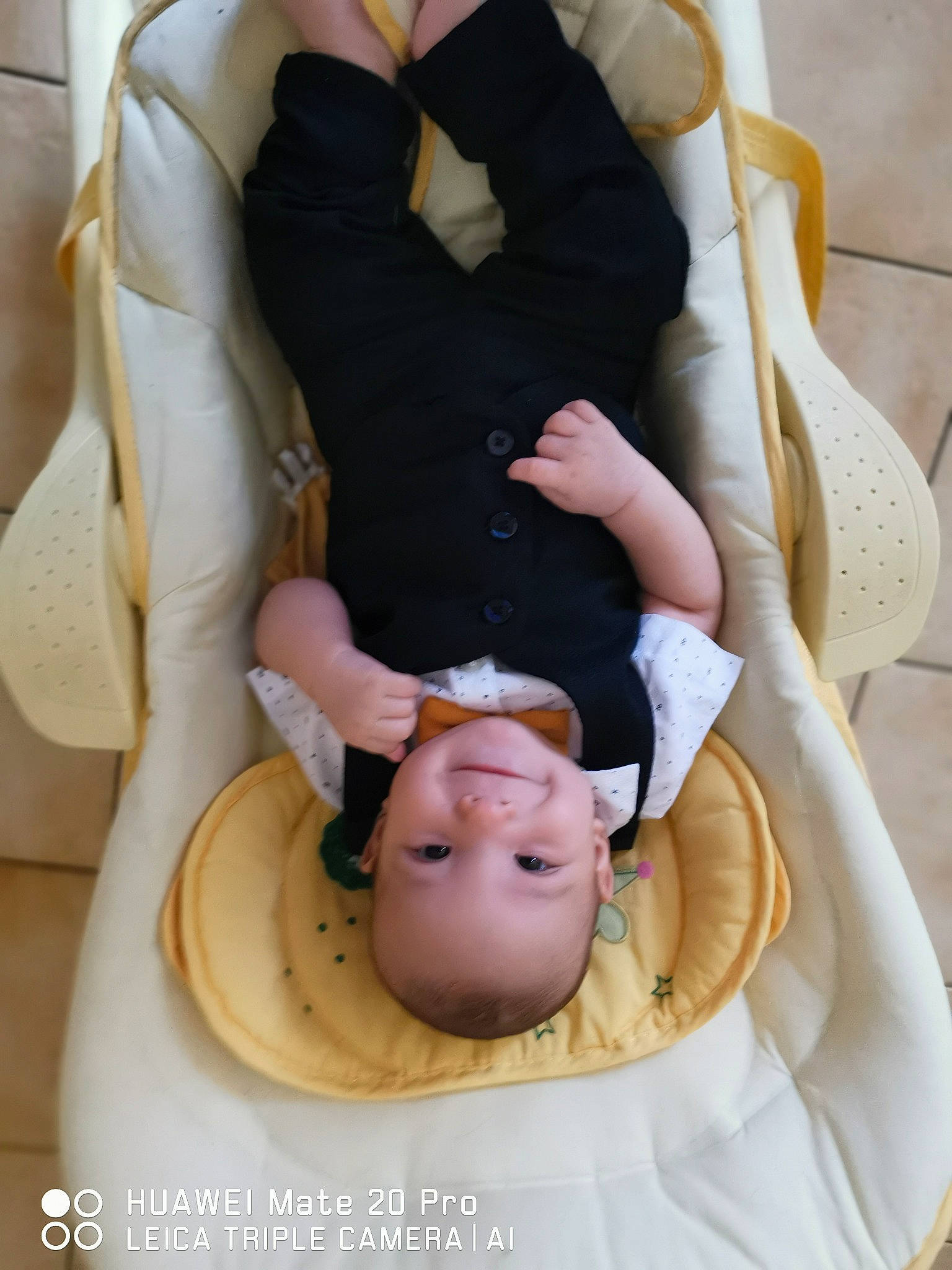 Milan a rejoint le concours — aidez-le/la à gagner de superbes lots ! abdomen, baby, baby_products, baby_sleeping, chair, comfort, foot, gesture, happy, human_leg, joy, knee, lap, linens, mouth, nail, person, room, sitting, suit