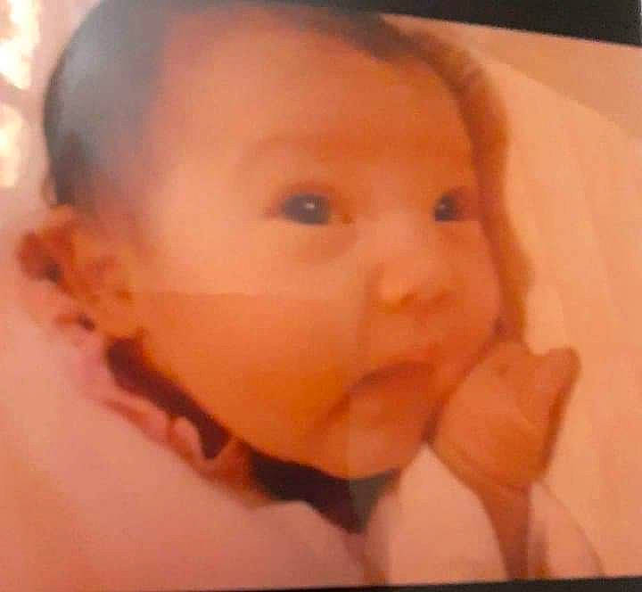 Melia participe au concours pour gagner de l'argent avec cette photo : art, baby, baby_toddler_clothing, cheek, child, cloud, ear, eyelash, fun, happy, iris, lip, nose, person, portrait_photography, smile, square, thumb, toddler