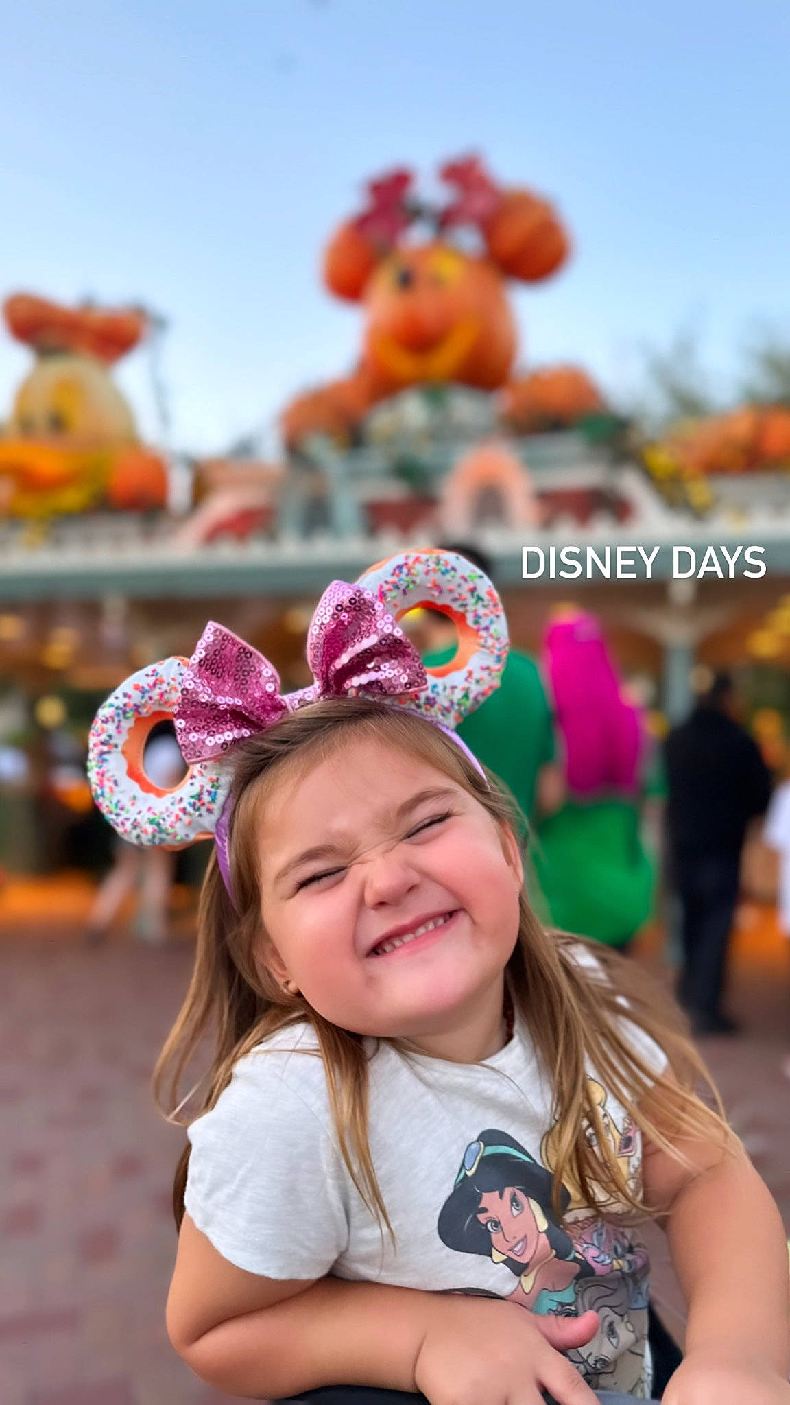 Cecily is registered to the contest to win money with this photo: community, crowd, event, eye, fashion_accessory, fun, happy, headgear, holiday, joy, leisure, magenta, party_supply, person, pink, recreation, sky, smile, snapshot, spring