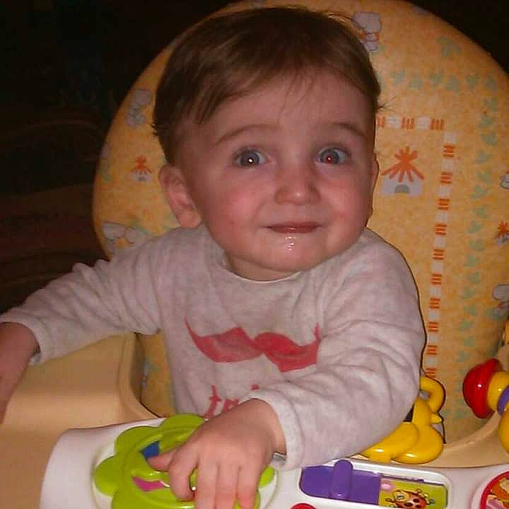 Esteban a rejoint le concours — aidez-le/la à gagner de superbes lots ! baby, baby_playing_with_toys, baby_products, baby_toddler_clothing, cheek, child, dress, eye, finger, fun, hairstyle, head, iris, joy, mouth, nose, organ, person, skin, smile