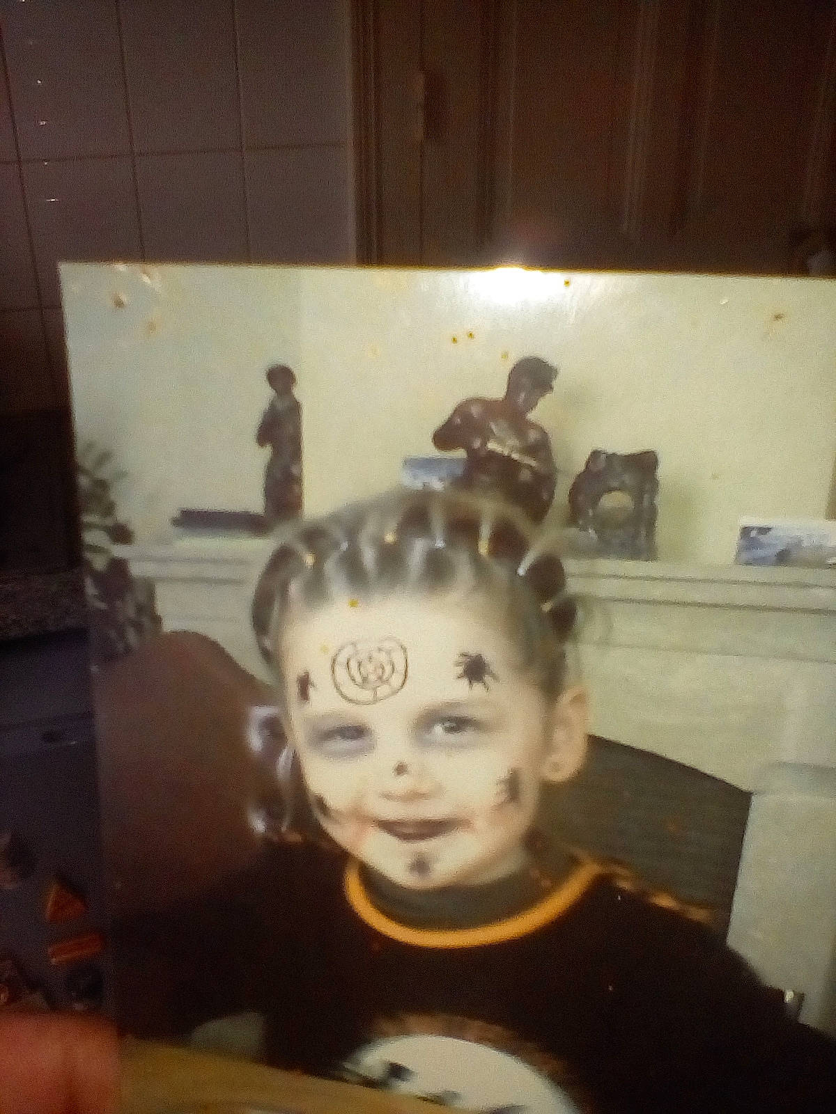 Ophélie a rejoint le concours — aidez-le/la à gagner de superbes lots ! art, face, forehead, hair, hairstyle, head, jaw, joy, person