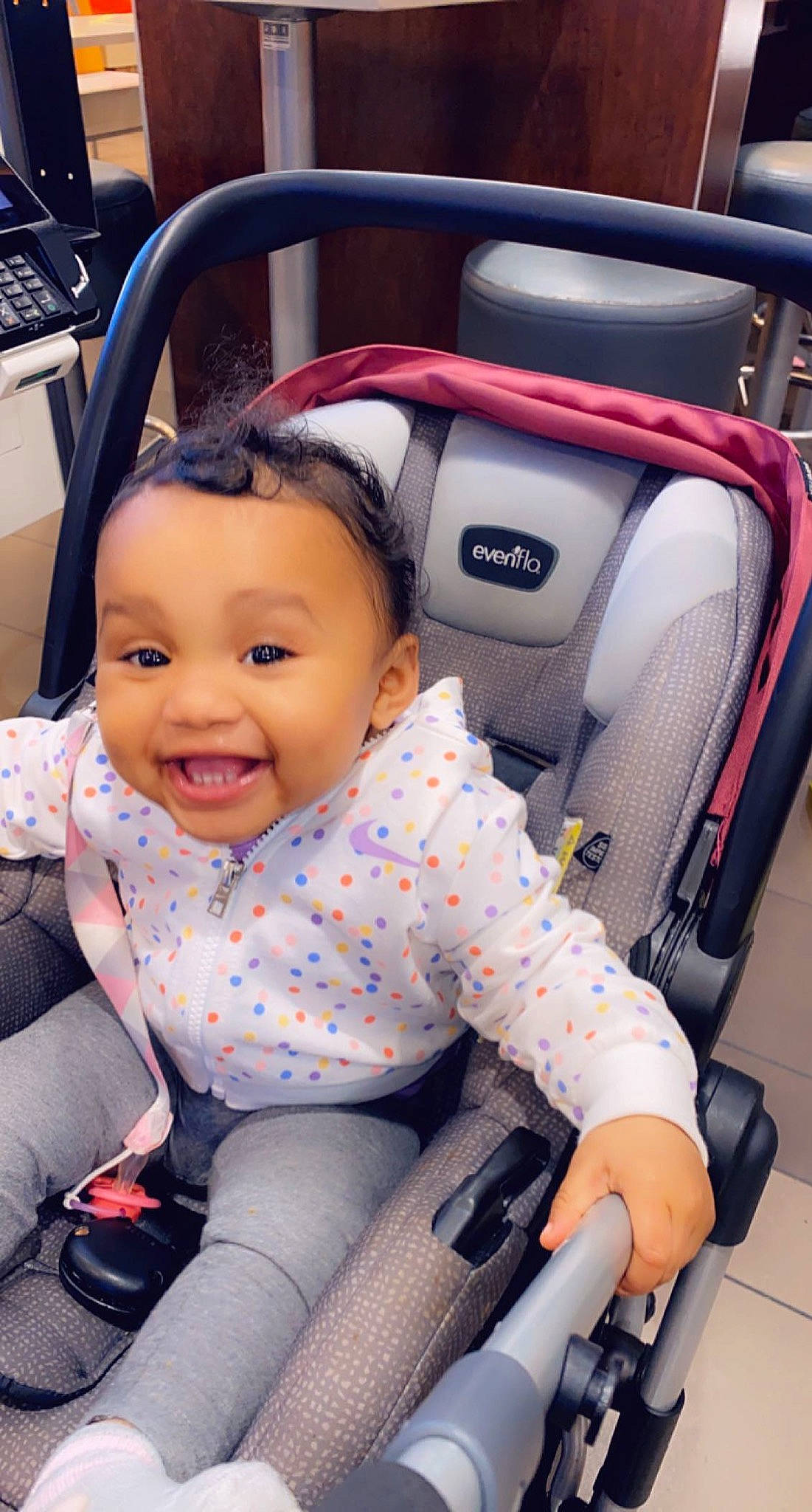 Nyrubi is registered to the contest to win money with this photo: auto_part, baby, baby_carriage, baby_in_car_seat, baby_products, car, car_seat, car_seat_cover, child, city_car, family_car, joy, person, plant, product, skin, steering_part, steering_wheel, subcompact_car, toddler