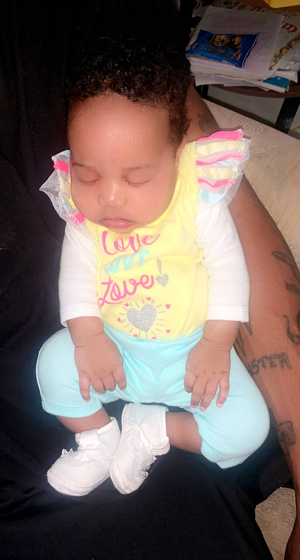 Trú is registered to the contest to win money with this photo: baby, baby_toddler_clothing, cheek, cool, eye, facial_expression, finger, fun, hairstyle, head, human, lip, mouth, nose, organ, person, pink, skin, sleeve, thigh