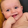 Adrian a rejoint le concours — aidez-le/la à gagner de superbes lots ! baby, blue_eyes, candid, cheeks, child, closeup, cute, diaper, expression, face, hand, happy, indoors, infant, portrait, relaxed, resting, skin, smiling, young