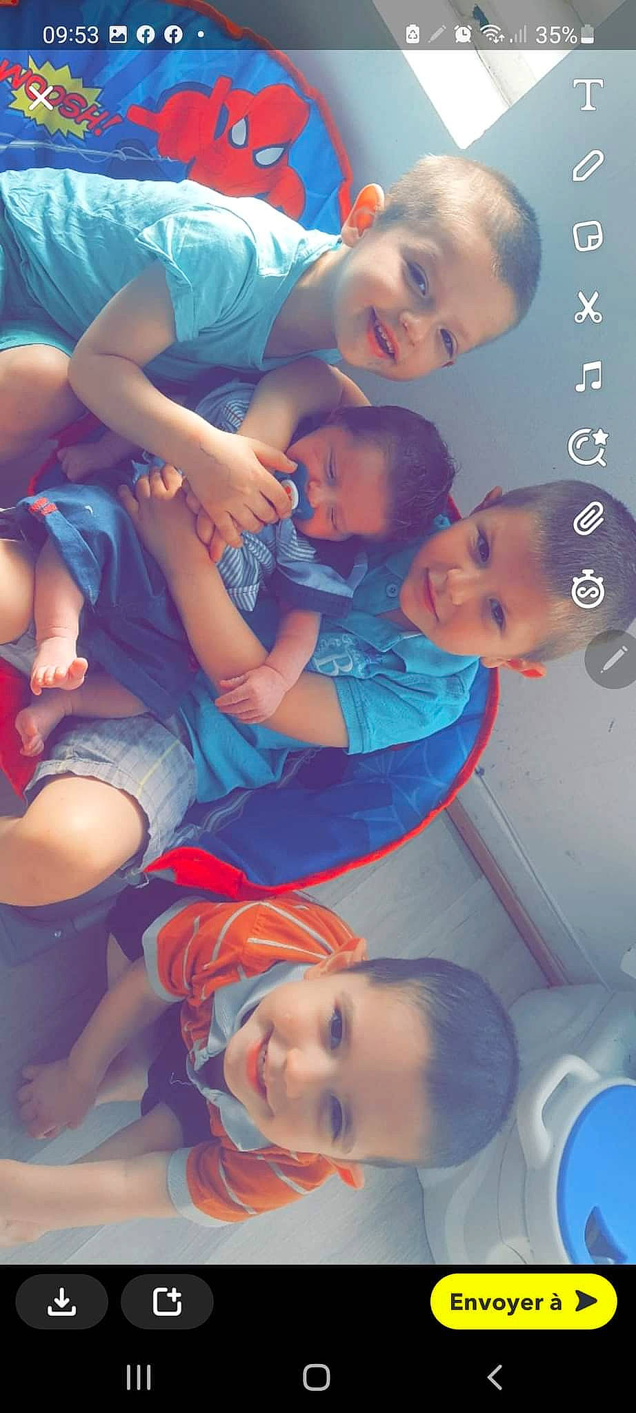 Mylan a rejoint le concours — aidez-le/la à gagner de superbes lots ! arm, azure, blue, cheek, eye, facial_expression, hairstyle, happy, head, human_body, joy, light, mouth, muscle, organ, person, photograph, product, shorts, skin