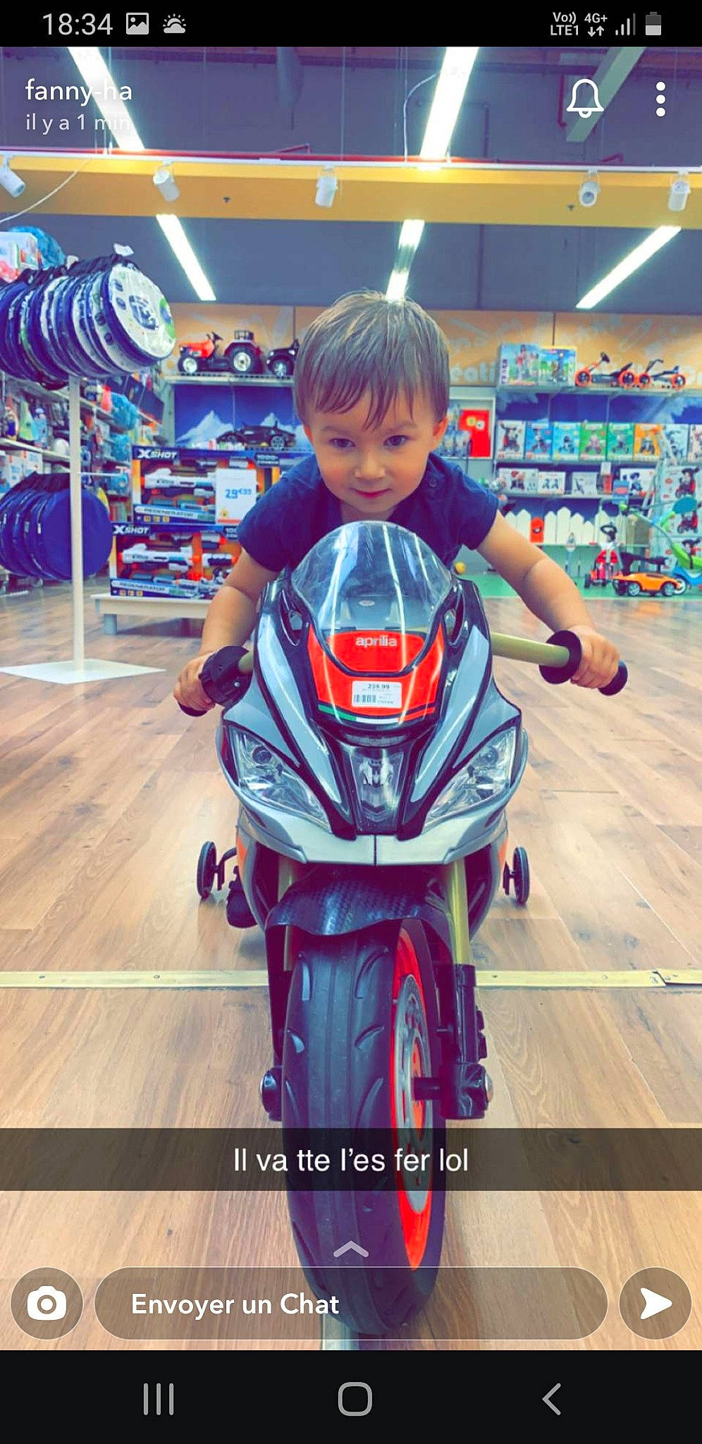 Faydi participe au concours pour gagner de l'argent avec cette photo : automotive_design, automotive_lighting, automotive_tire, bicycle_frame, bicycle_wheel, cool, floor, flooring, outerwear, person, racing, recreation, retail, shelf, sneakers, sportswear, t_shirt, tire, toddler, vehicle