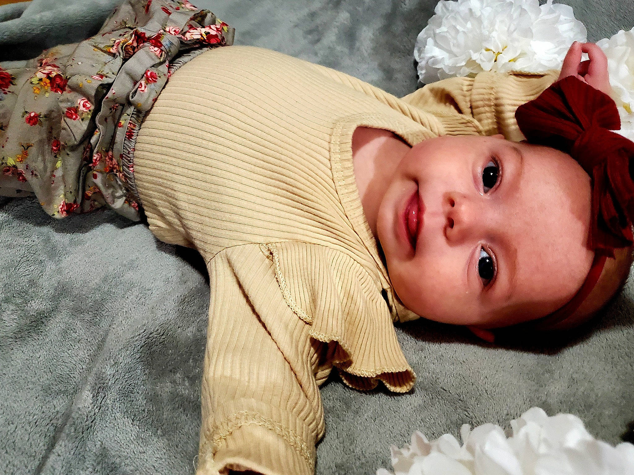 Rin is registered to the contest to win money with this photo: baby, baby_toddler_clothing, child, comfort, dress, eye, facial_expression, flash_photography, happy, hat, headgear, headwear, human_body, iris, lip, person, skin, smile, sun_hat, toddler