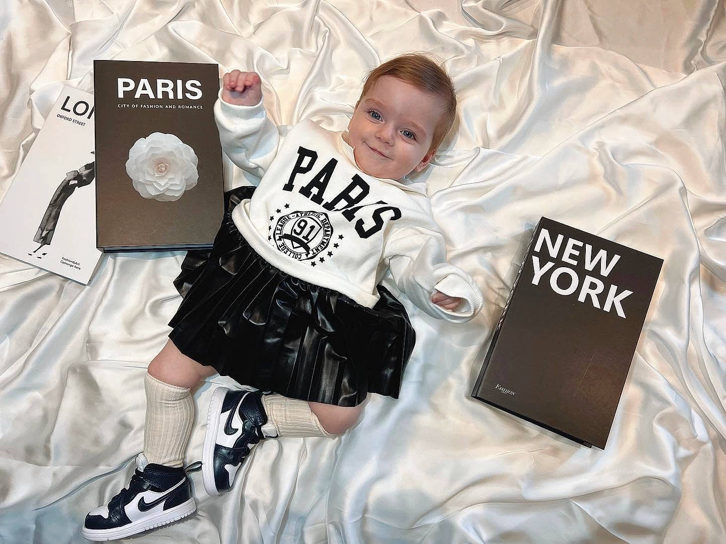 Naira a rejoint le concours — aidez-le/la à gagner de superbes lots ! baby_toddler_clothing, brand, child, comfort, contact_sport, event, font, glove, happy, joy, karate, linens, pattern, person, room, sleeve, smile, sports_gear, sportswear, t_shirt