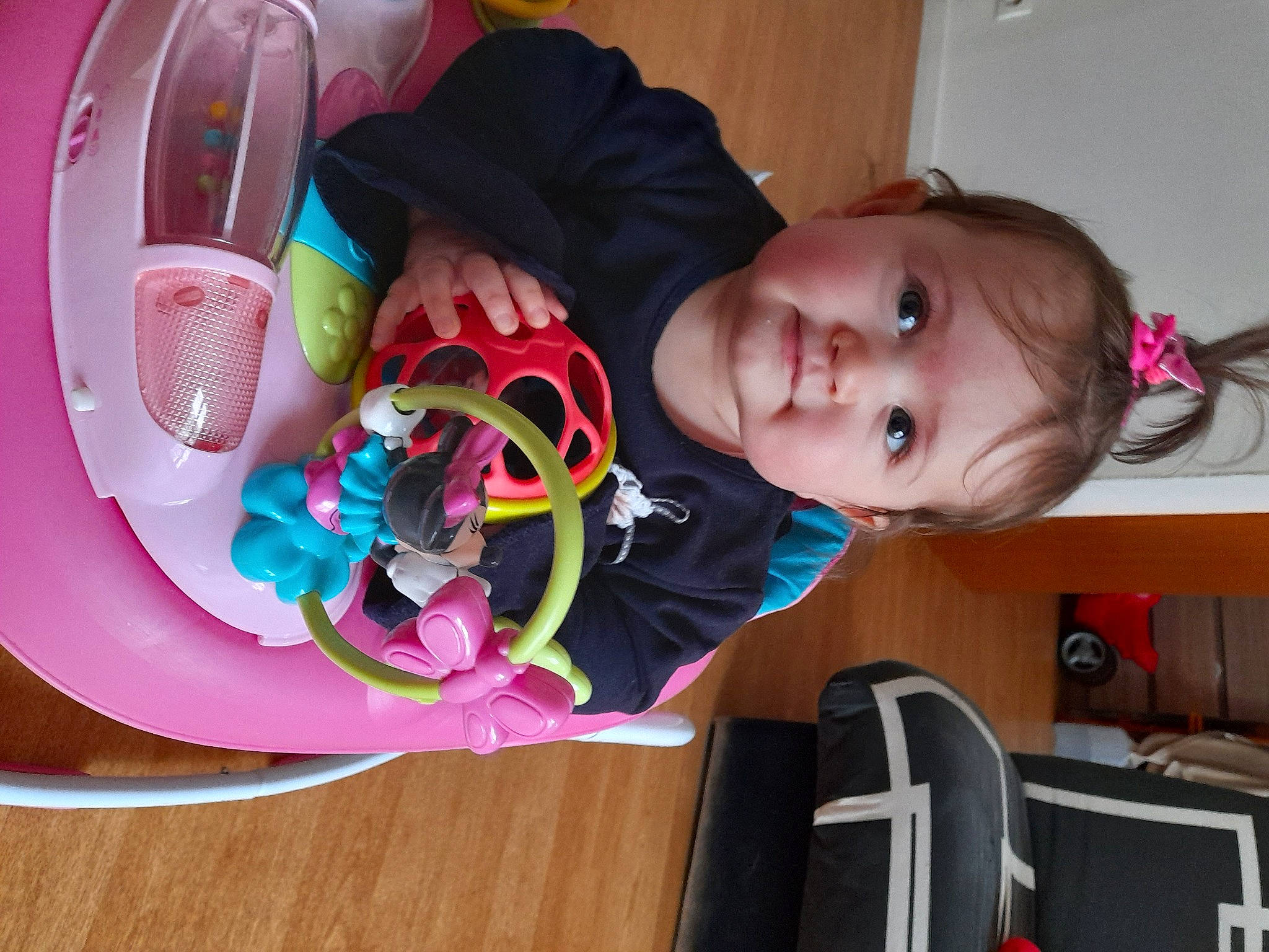 Kimberley participe au concours pour gagner de l'argent avec cette photo : audio_equipment, automotive_wheel_system, baby, baby_products, baby_toddler_clothing, chair, child, circle, fun, helmet, magenta, person, personal_protective_equipment, pink, plastic, room, skin, tableware, toddler, toy