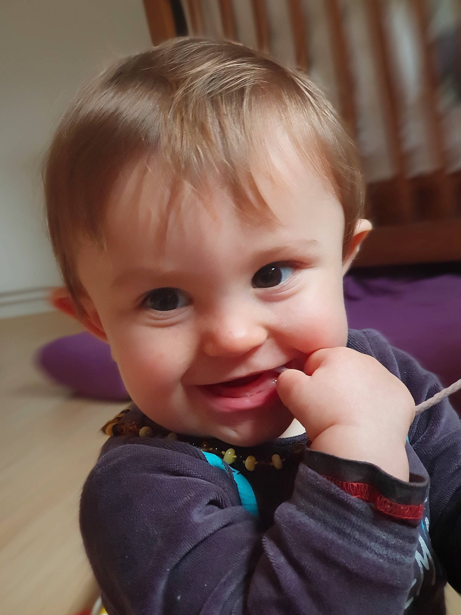 Emilien a rejoint le concours — aidez-le/la à gagner de superbes lots ! baby, beauty, blond, cheek, child, chin, ear, eye, face, facial_expression, finger, forehead, head, iris, joy, lip, mouth, nose, person, skin