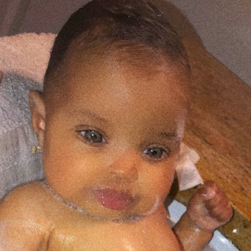 Mary joined the competition — help win amazing prizes! arm, baby_bathing, cheek, chin, ear, eye, eyebrow, eyelash, facial_expression, forehead, hair, hairstyle, hand, human_body, lip, mouth, muscle, nose, person, skin