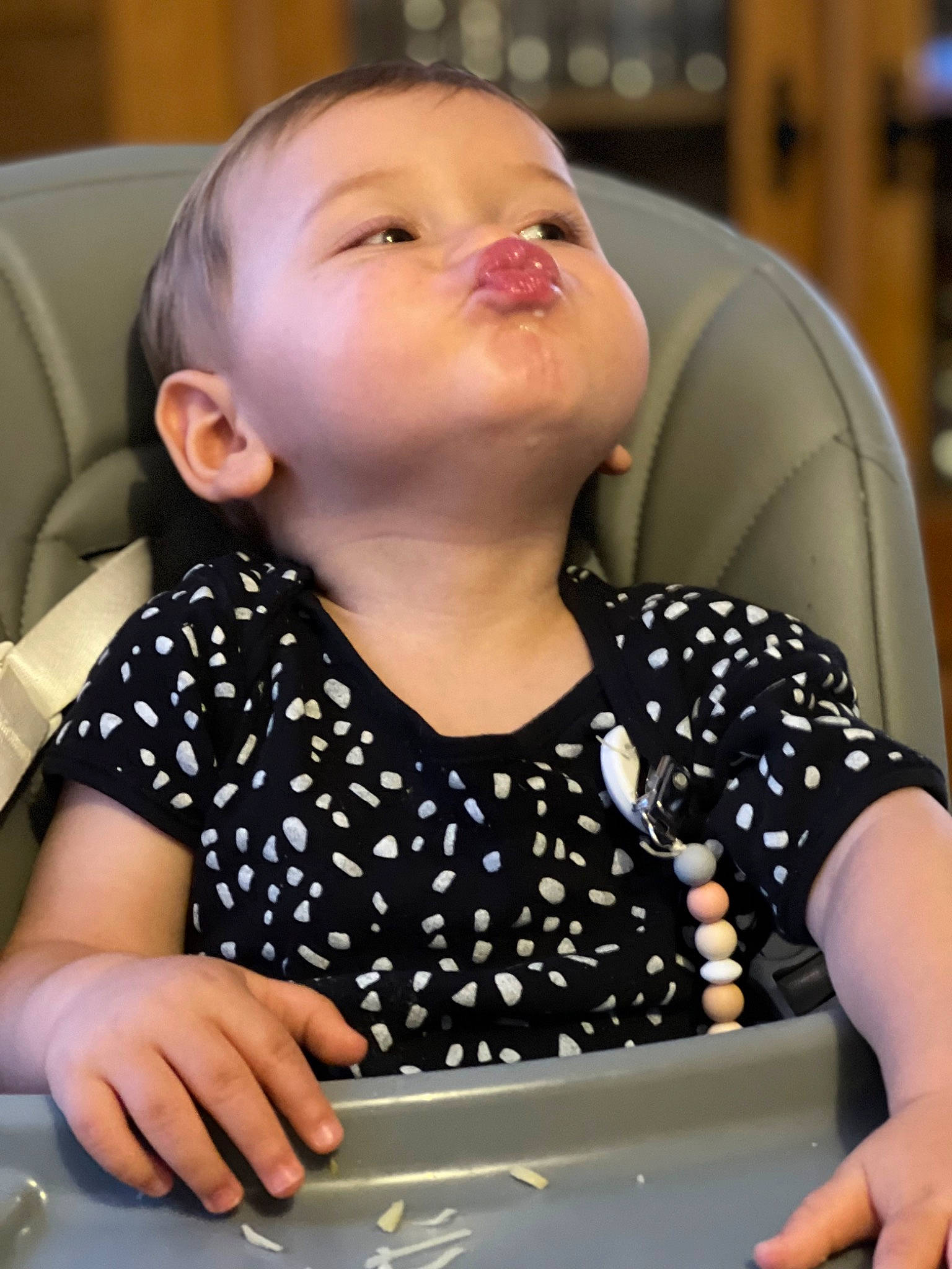 Tyler participe au concours pour gagner de l'argent avec cette photo : baby, baby_toddler_clothing, chair, child, comfort, eyelash, finger, fun, gadget, netbook, office_equipment, pattern, person, portrait_photography, product, room, sitting, sleeve, snapshot, t_shirt