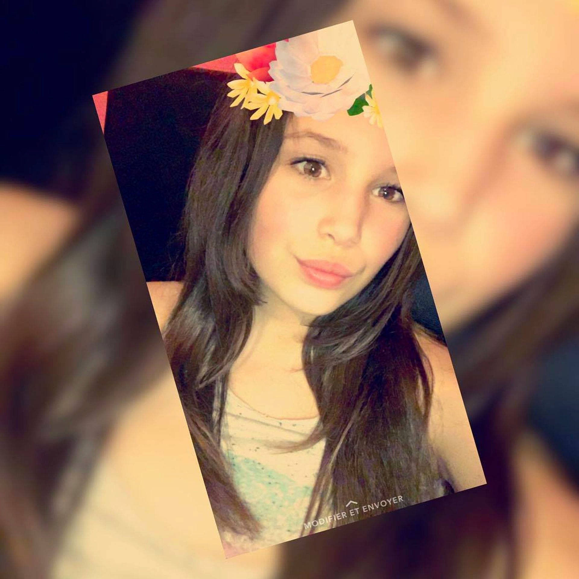 Lucie participe au concours pour gagner de l'argent avec cette photo : beauty, brown_hair, clothing, eye, face, fashion, fashion_accessory, girl, hair, hairstyle, long_hair, model, organ, photo_shoot, photography, portrait, portrait_photography, veil